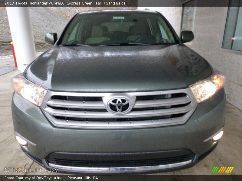 Cypress Green Pearl / Sand Beige 2013 Toyota Highlander V6 4WD