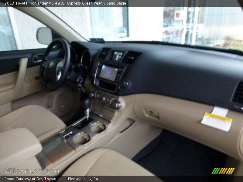 Cypress Green Pearl / Sand Beige 2013 Toyota Highlander V6 4WD