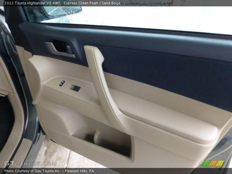 Cypress Green Pearl / Sand Beige 2013 Toyota Highlander V6 4WD