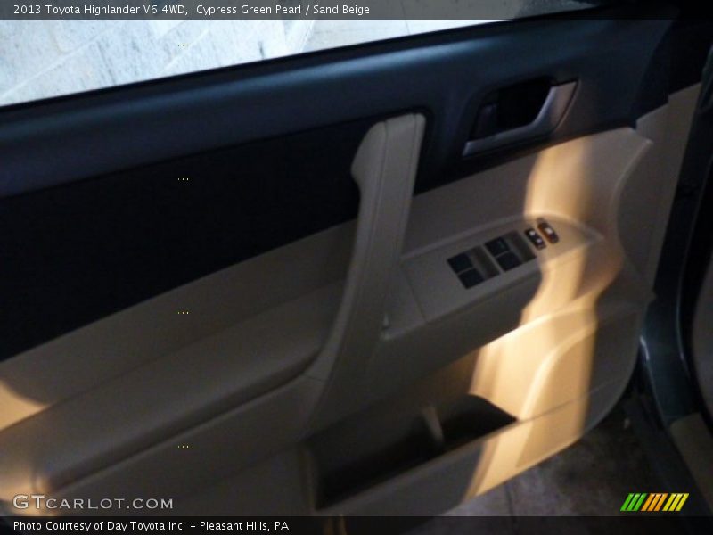 Cypress Green Pearl / Sand Beige 2013 Toyota Highlander V6 4WD