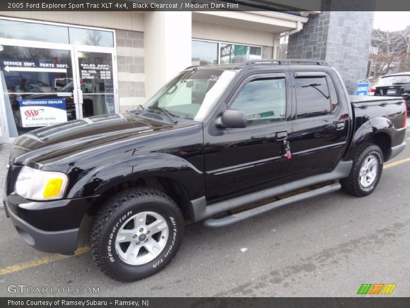 Front 3/4 View of 2005 Explorer Sport Trac XLT 4x4