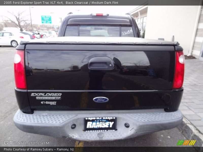 Black Clearcoat / Medium Dark Flint 2005 Ford Explorer Sport Trac XLT 4x4
