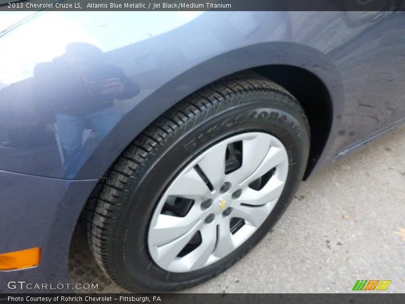 Atlantis Blue Metallic / Jet Black/Medium Titanium 2013 Chevrolet Cruze LS