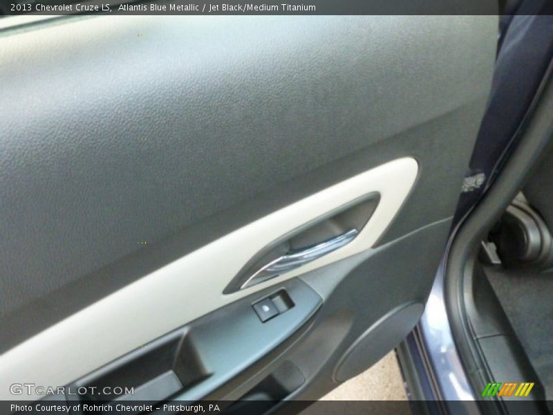 Atlantis Blue Metallic / Jet Black/Medium Titanium 2013 Chevrolet Cruze LS