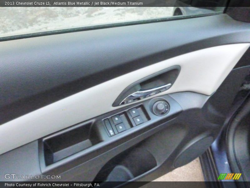 Atlantis Blue Metallic / Jet Black/Medium Titanium 2013 Chevrolet Cruze LS