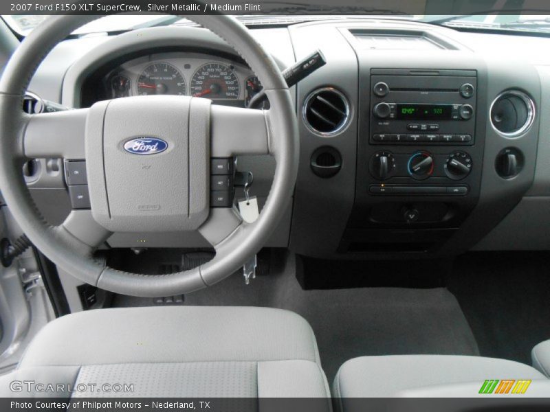Silver Metallic / Medium Flint 2007 Ford F150 XLT SuperCrew