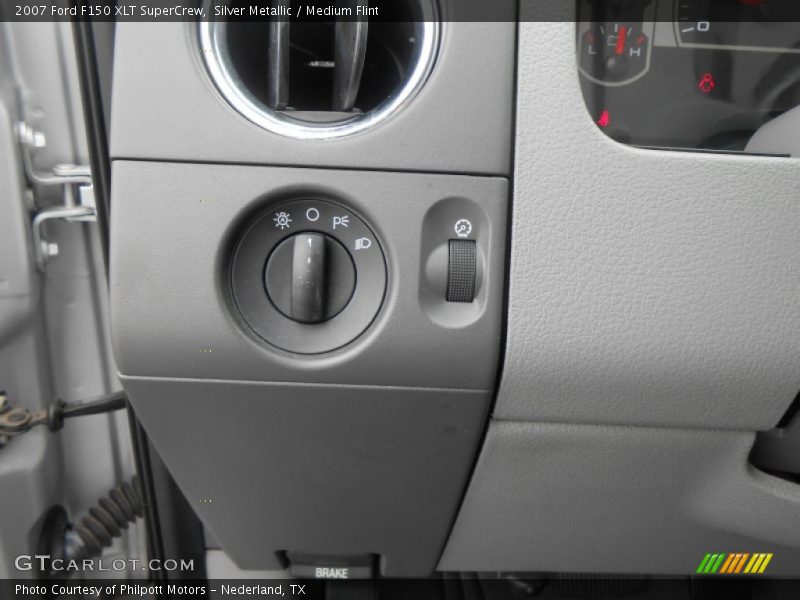 Silver Metallic / Medium Flint 2007 Ford F150 XLT SuperCrew