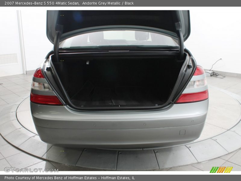  2007 S 550 4Matic Sedan Trunk