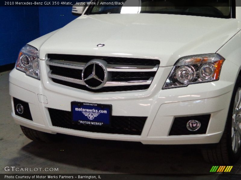 Arctic White / Almond/Black 2010 Mercedes-Benz GLK 350 4Matic