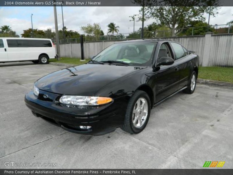 Front 3/4 View of 2004 Alero GLS Sedan
