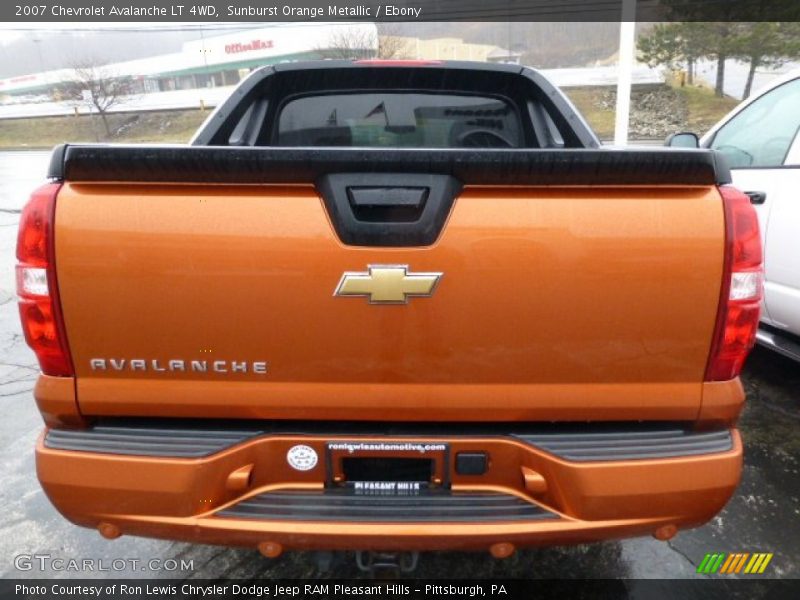 Sunburst Orange Metallic / Ebony 2007 Chevrolet Avalanche LT 4WD