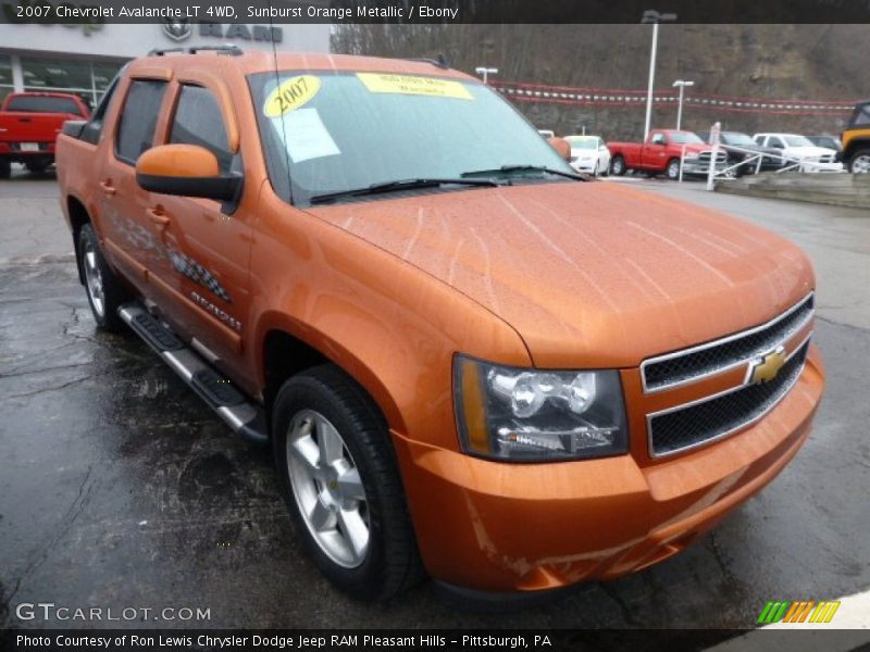 Front 3/4 View of 2007 Avalanche LT 4WD