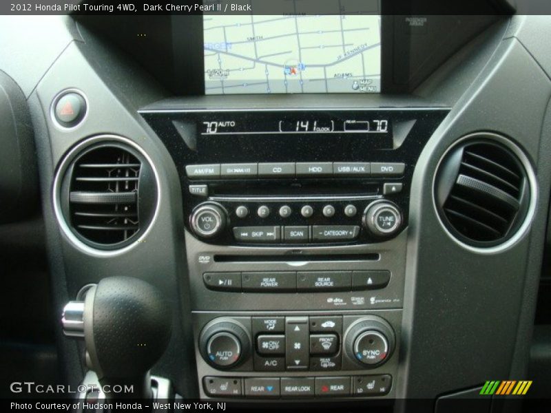 Controls of 2012 Pilot Touring 4WD