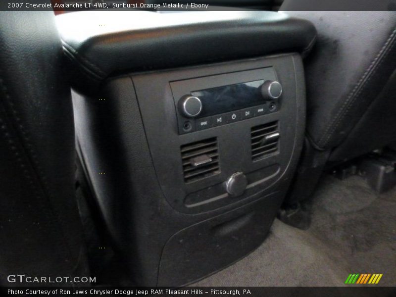 Sunburst Orange Metallic / Ebony 2007 Chevrolet Avalanche LT 4WD