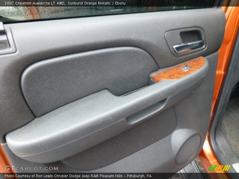 Sunburst Orange Metallic / Ebony 2007 Chevrolet Avalanche LT 4WD