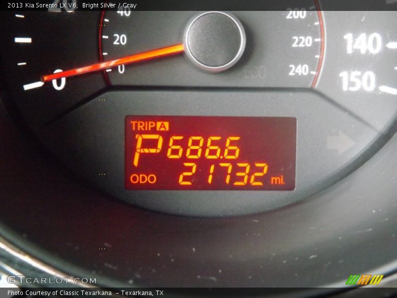 Bright Silver / Gray 2013 Kia Sorento LX V6