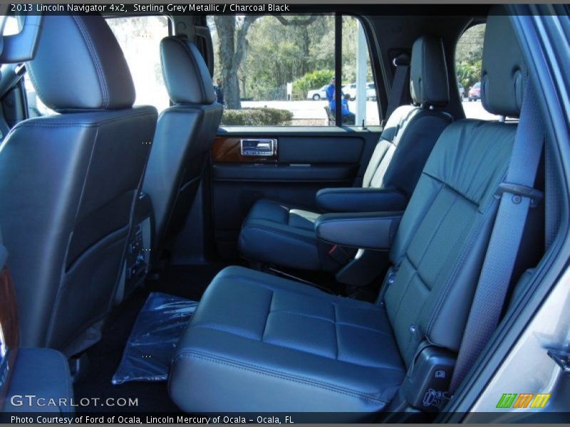 Sterling Grey Metallic / Charcoal Black 2013 Lincoln Navigator 4x2