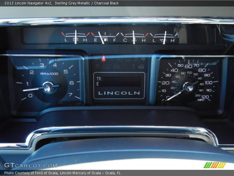 Sterling Grey Metallic / Charcoal Black 2013 Lincoln Navigator 4x2