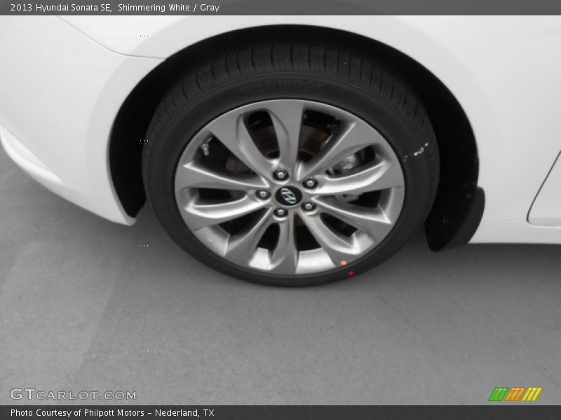 Shimmering White / Gray 2013 Hyundai Sonata SE