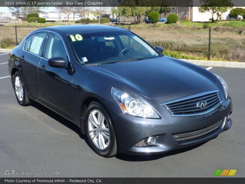 Front 3/4 View of 2010 G 37 Journey Sedan