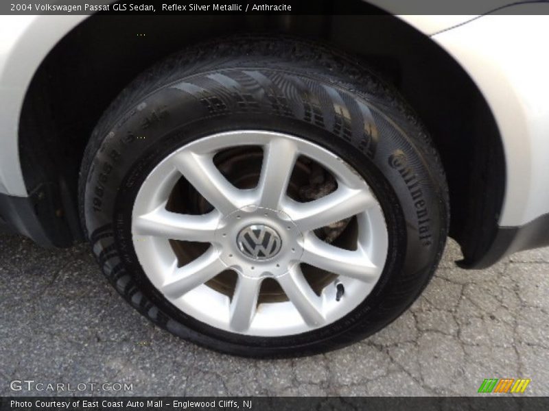 Reflex Silver Metallic / Anthracite 2004 Volkswagen Passat GLS Sedan