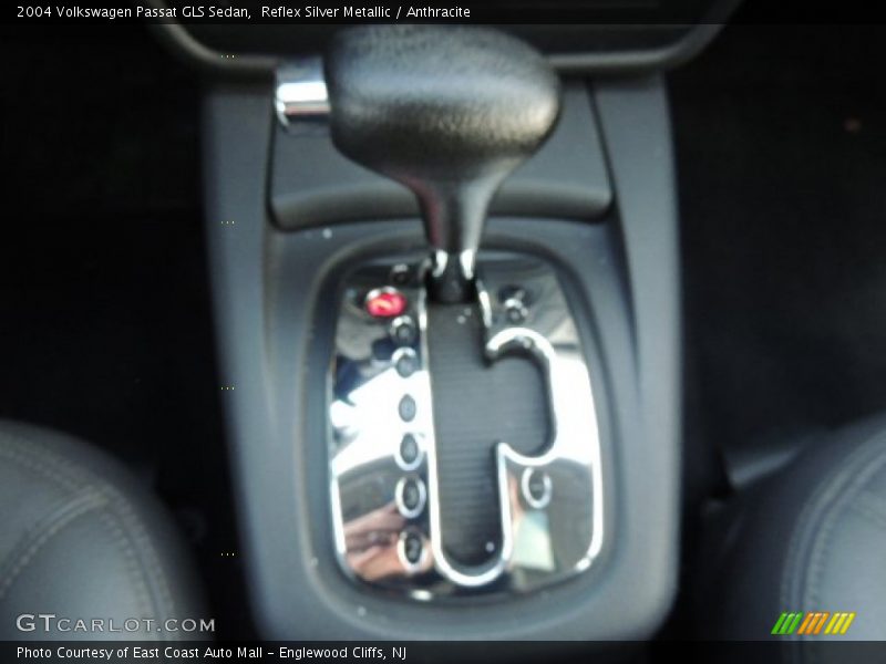 Reflex Silver Metallic / Anthracite 2004 Volkswagen Passat GLS Sedan