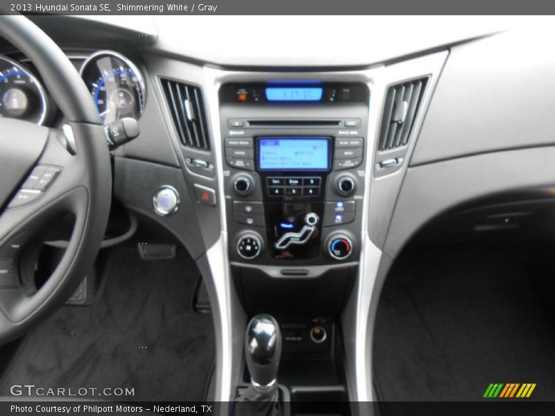 Shimmering White / Gray 2013 Hyundai Sonata SE