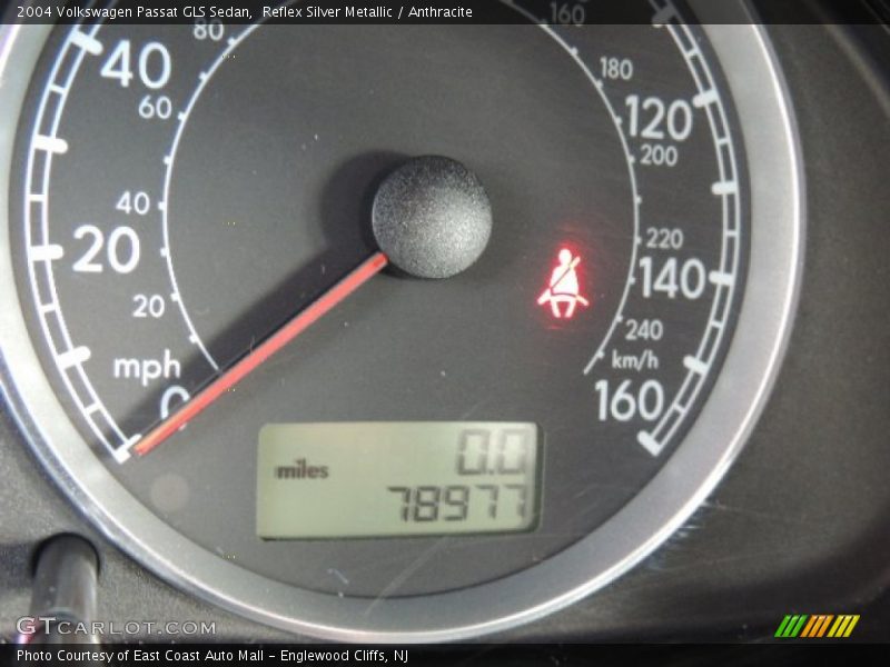 Reflex Silver Metallic / Anthracite 2004 Volkswagen Passat GLS Sedan