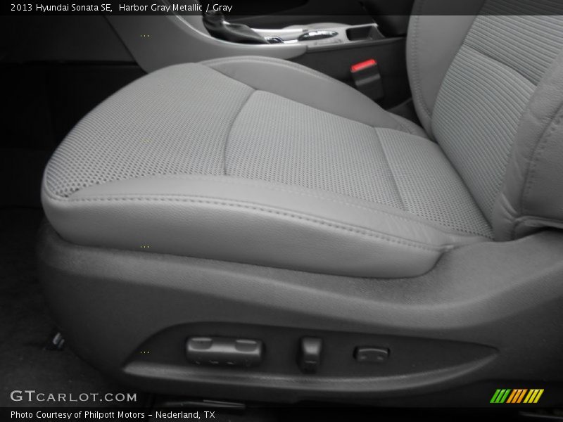 Harbor Gray Metallic / Gray 2013 Hyundai Sonata SE