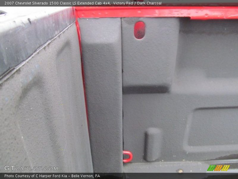 Victory Red / Dark Charcoal 2007 Chevrolet Silverado 1500 Classic LS Extended Cab 4x4