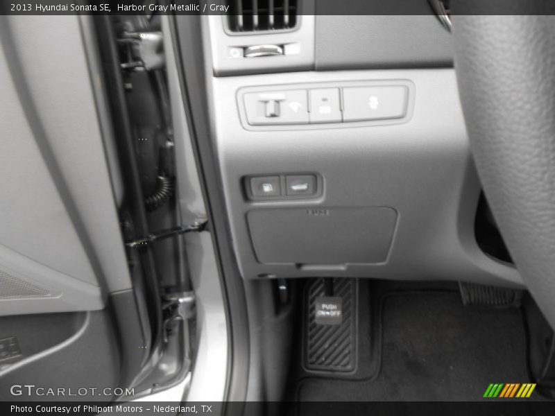 Harbor Gray Metallic / Gray 2013 Hyundai Sonata SE