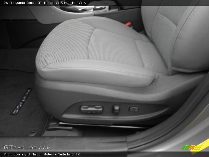 Harbor Gray Metallic / Gray 2013 Hyundai Sonata SE