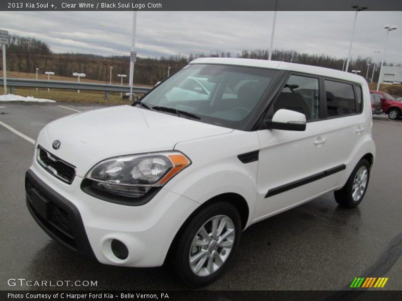 Front 3/4 View of 2013 Soul +