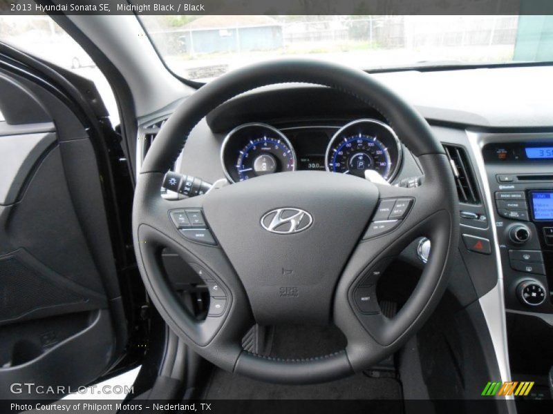 Midnight Black / Black 2013 Hyundai Sonata SE