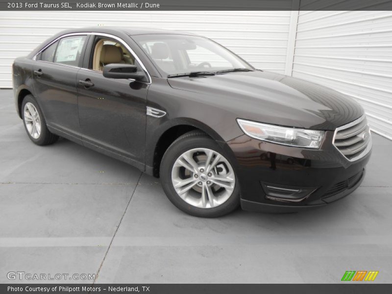 Kodiak Brown Metallic / Dune 2013 Ford Taurus SEL