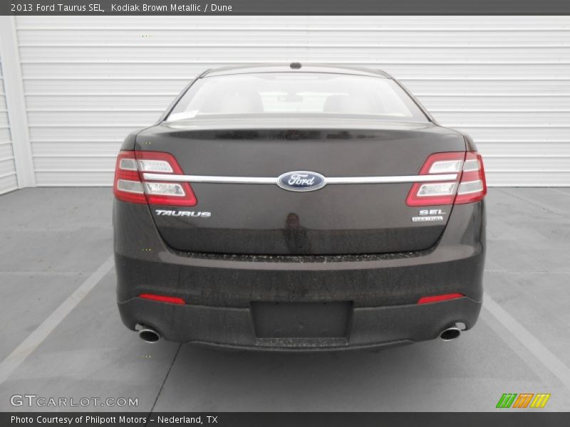 Kodiak Brown Metallic / Dune 2013 Ford Taurus SEL
