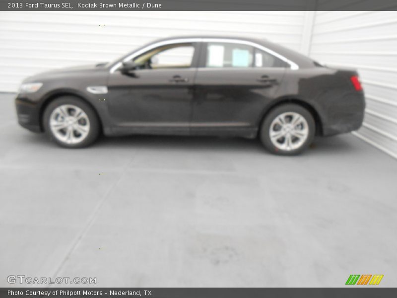 Kodiak Brown Metallic / Dune 2013 Ford Taurus SEL