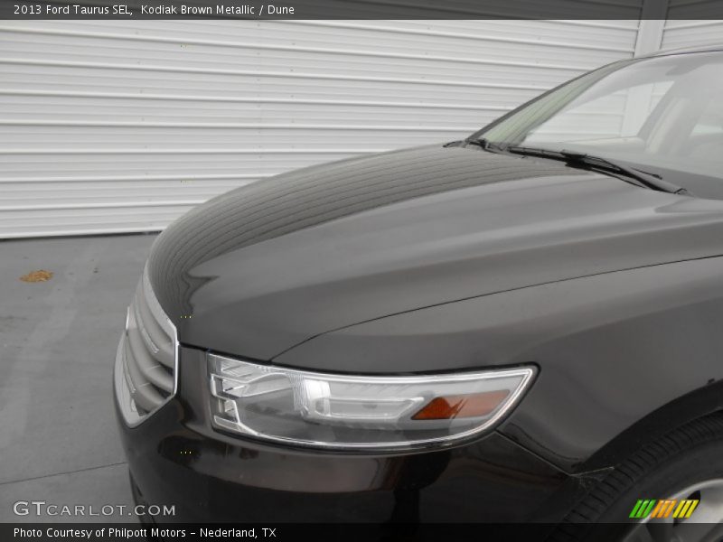 Kodiak Brown Metallic / Dune 2013 Ford Taurus SEL