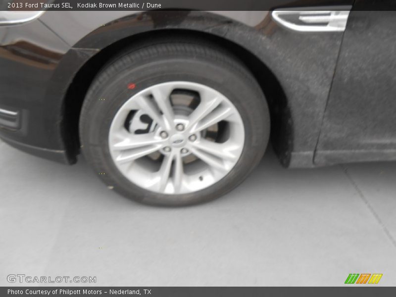 Kodiak Brown Metallic / Dune 2013 Ford Taurus SEL