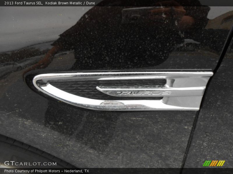 Kodiak Brown Metallic / Dune 2013 Ford Taurus SEL