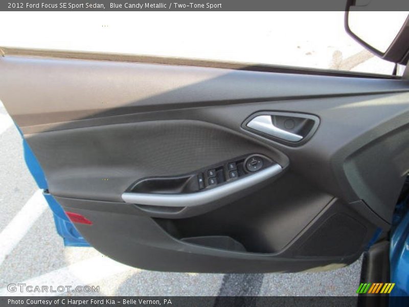 Blue Candy Metallic / Two-Tone Sport 2012 Ford Focus SE Sport Sedan