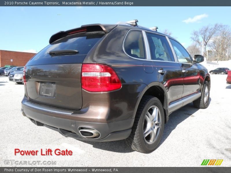Macadamia Metallic / Havanna/Sand Beige 2010 Porsche Cayenne Tiptronic