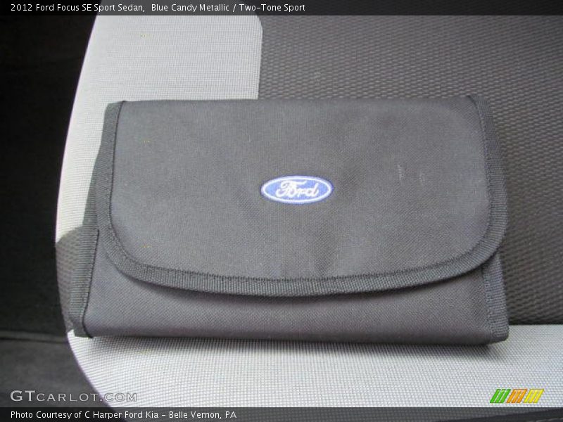 Blue Candy Metallic / Two-Tone Sport 2012 Ford Focus SE Sport Sedan