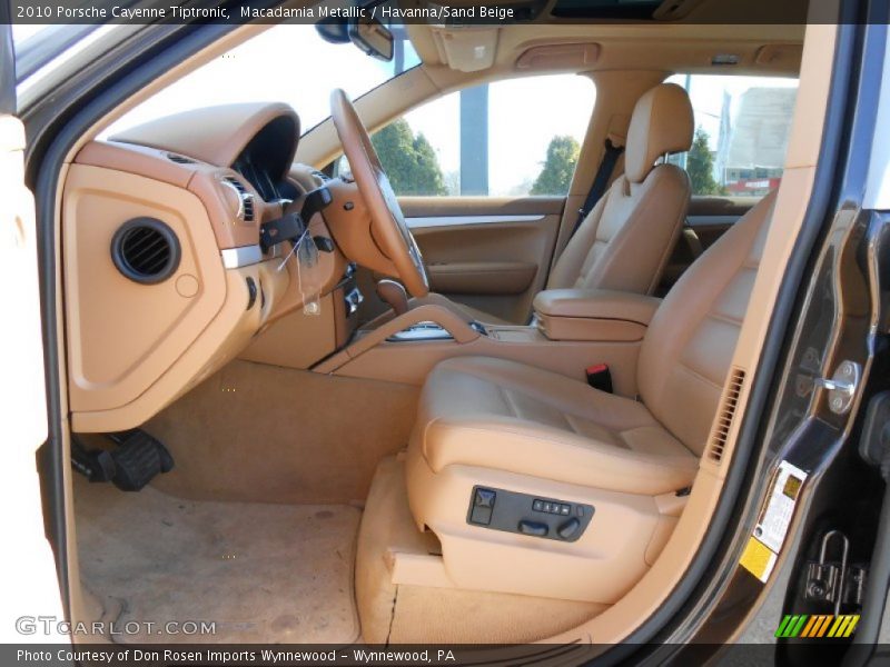 Macadamia Metallic / Havanna/Sand Beige 2010 Porsche Cayenne Tiptronic
