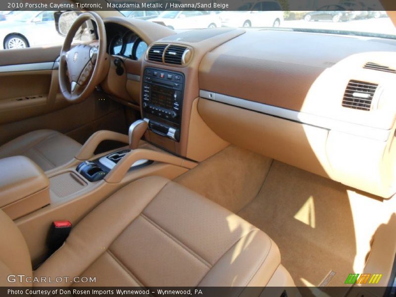 Macadamia Metallic / Havanna/Sand Beige 2010 Porsche Cayenne Tiptronic
