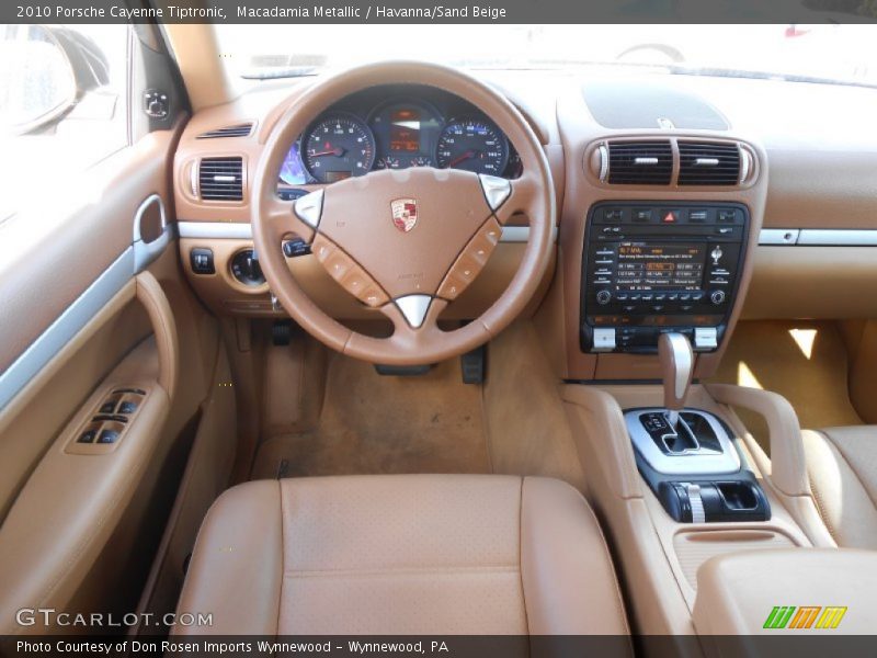 Macadamia Metallic / Havanna/Sand Beige 2010 Porsche Cayenne Tiptronic