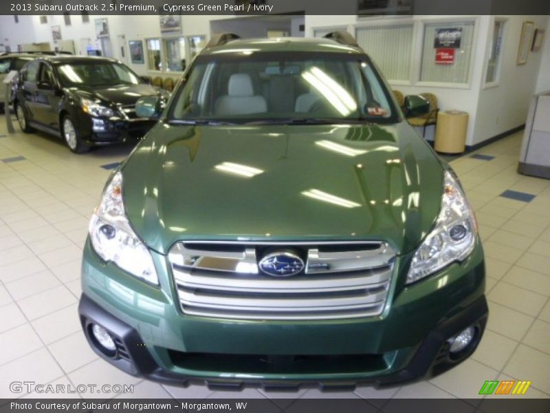 Cypress Green Pearl / Ivory 2013 Subaru Outback 2.5i Premium
