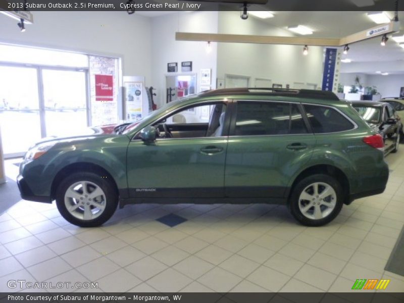 Cypress Green Pearl / Ivory 2013 Subaru Outback 2.5i Premium