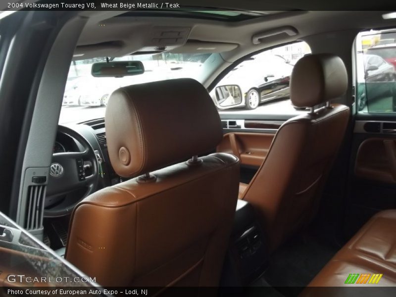 Wheat Beige Metallic / Teak 2004 Volkswagen Touareg V8