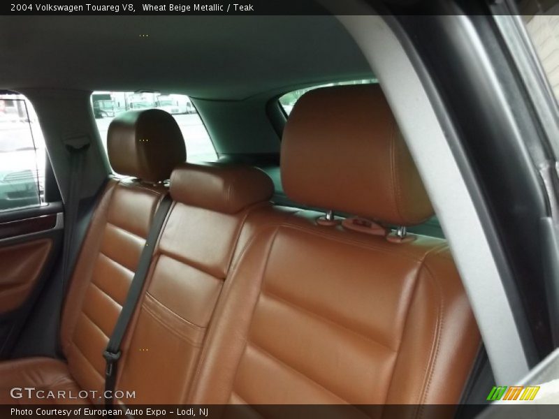 Wheat Beige Metallic / Teak 2004 Volkswagen Touareg V8